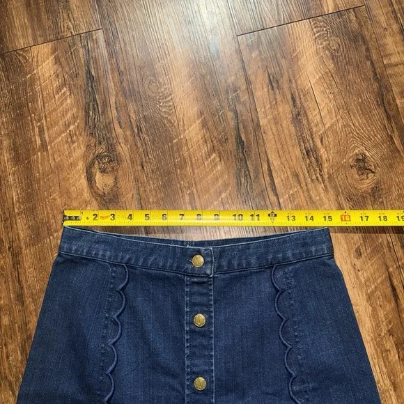 Draper James 8 Scallops Button Front Denim Skirt - Picture 6 of 6